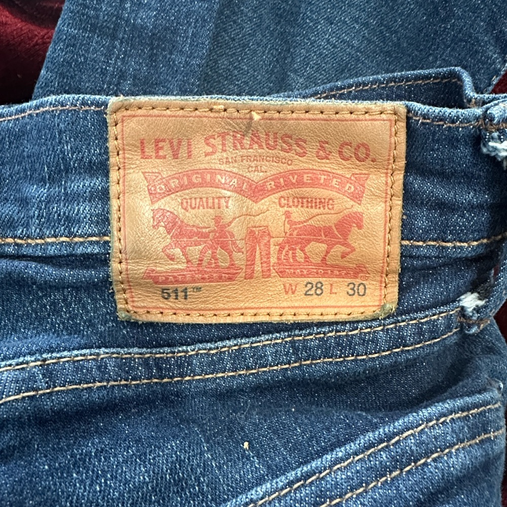 Levi's Original Riveted Jeans - Picture 2 of 9